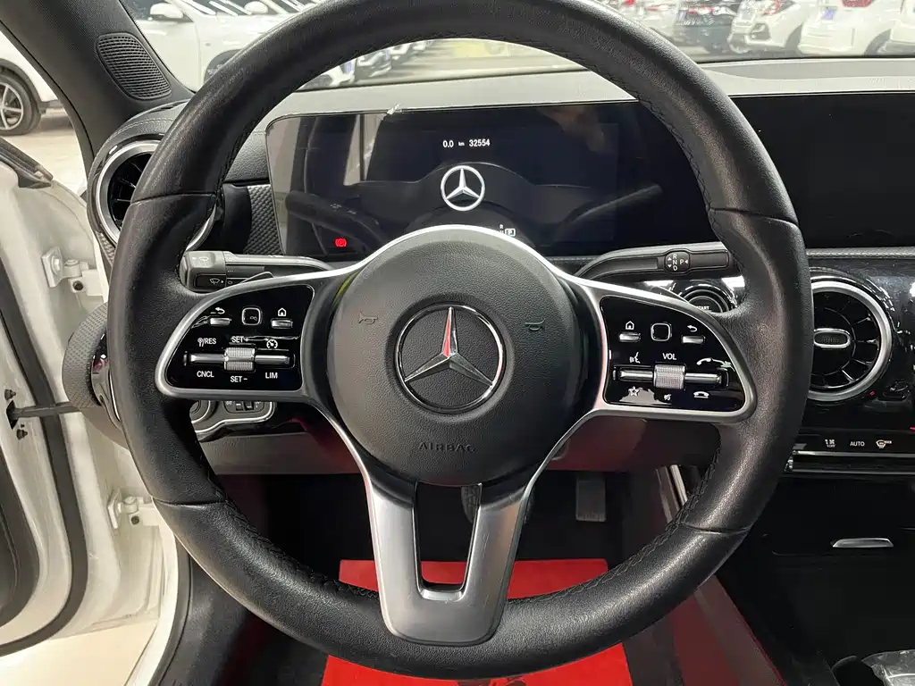 MERCEDES-BENZ A CLASS