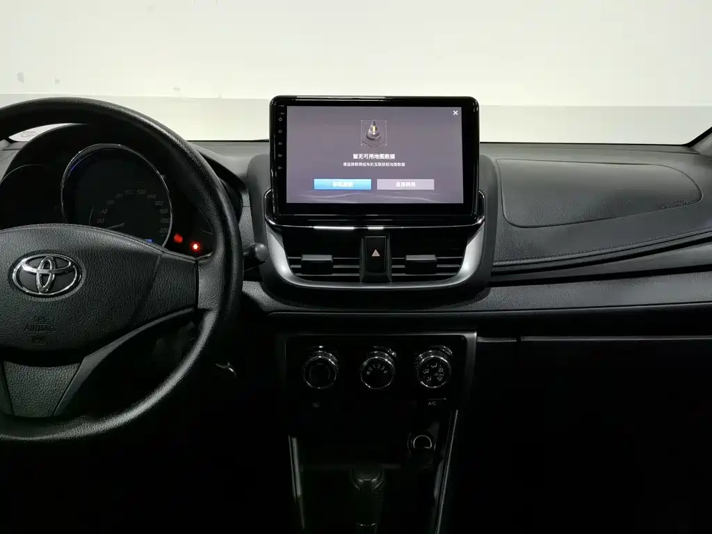 Toyota Yaris L — миниатюра 12