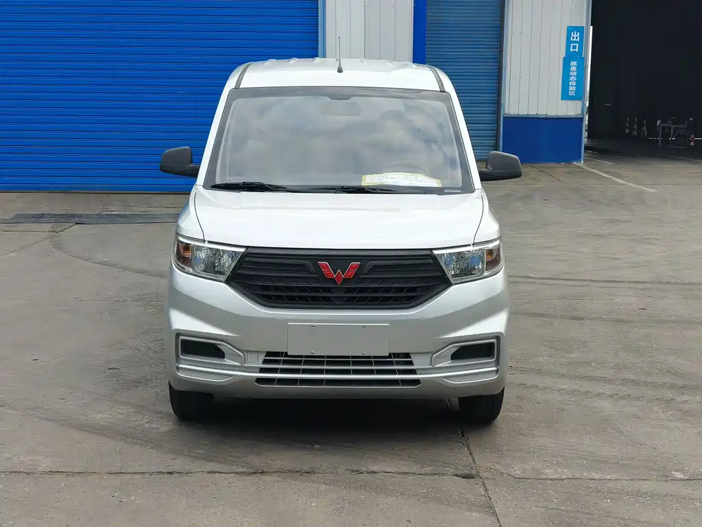 Купить Wuling Hongguang V