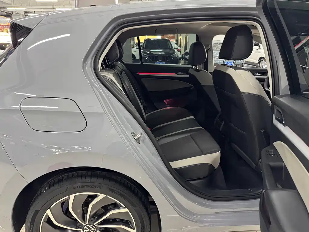 Volkswagen Golf — миниатюра 12