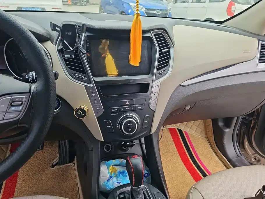 Hyundai Santa Fe — миниатюра 13