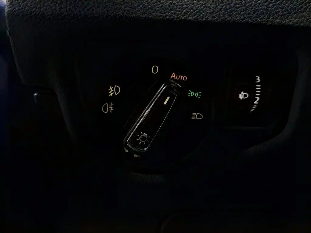 Volkswagen Touran — миниатюра 21