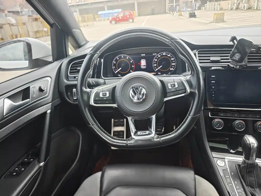 Volkswagen Golf — миниатюра 11