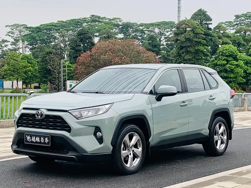 Toyota RAV4 2021