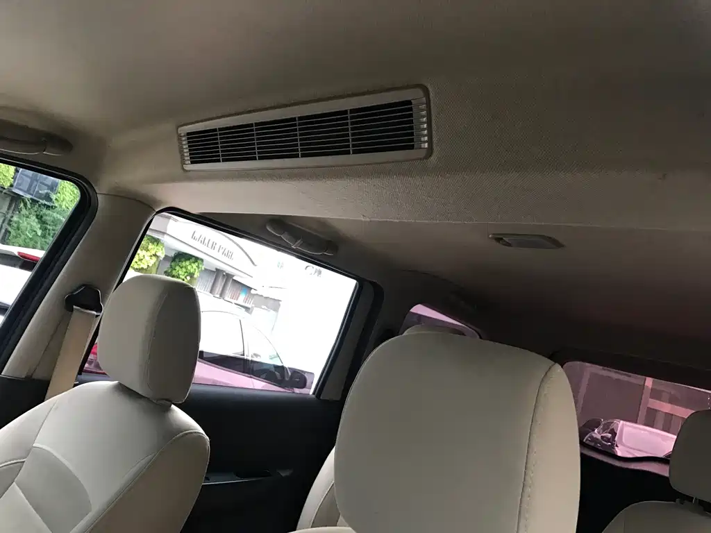 Wuling Hongguang — миниатюра 9
