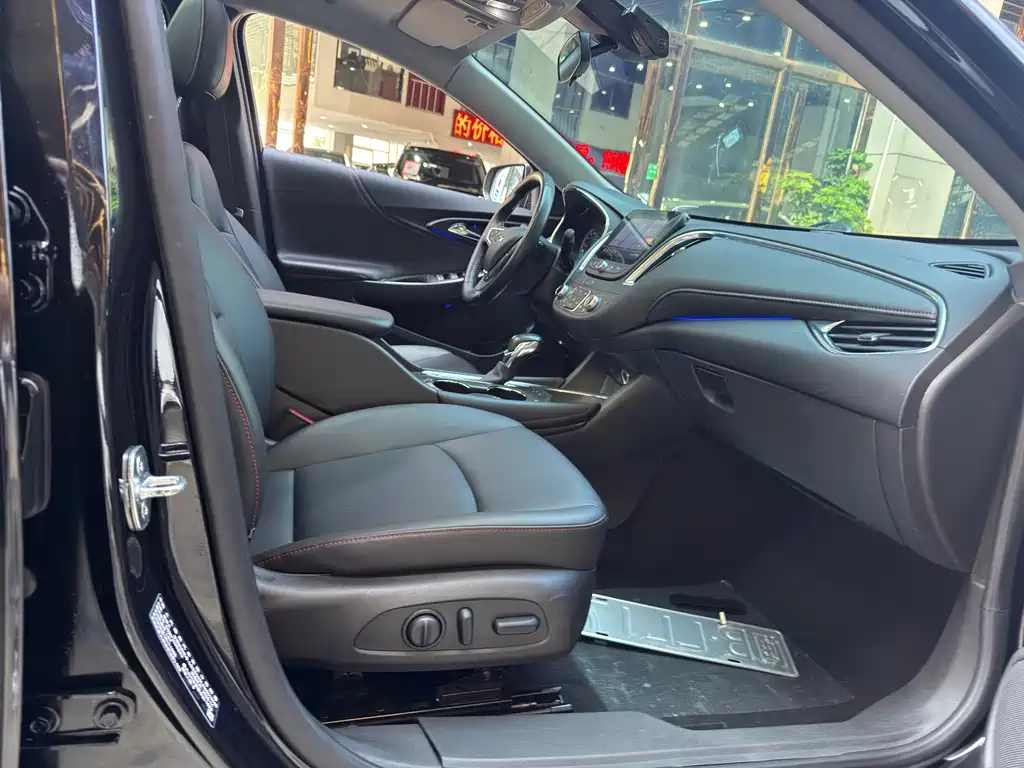 Chevrolet Malibu XL — миниатюра 15