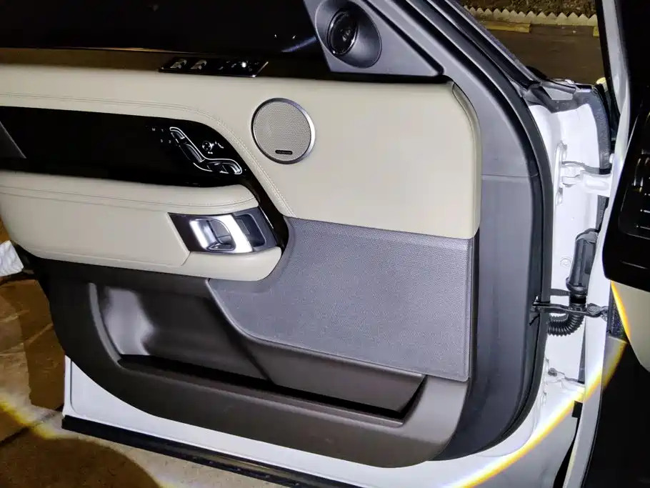 Land Rover Range Rover — миниатюра 7