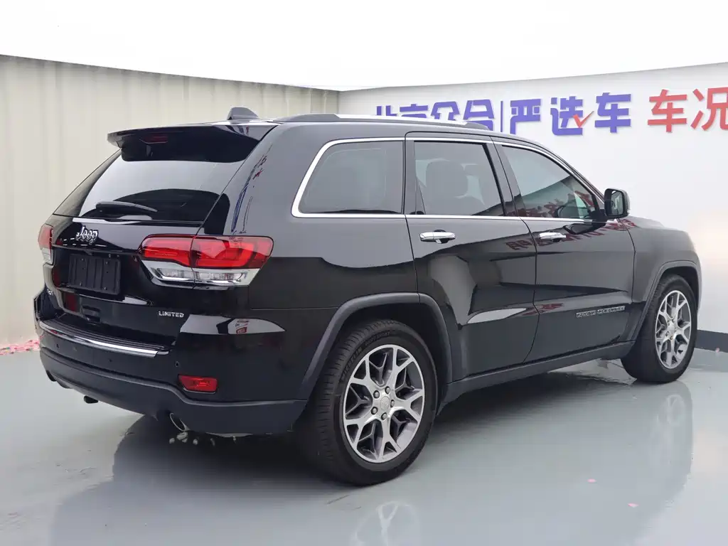 Jeep Grand Cherokee (Import) — миниатюра 24