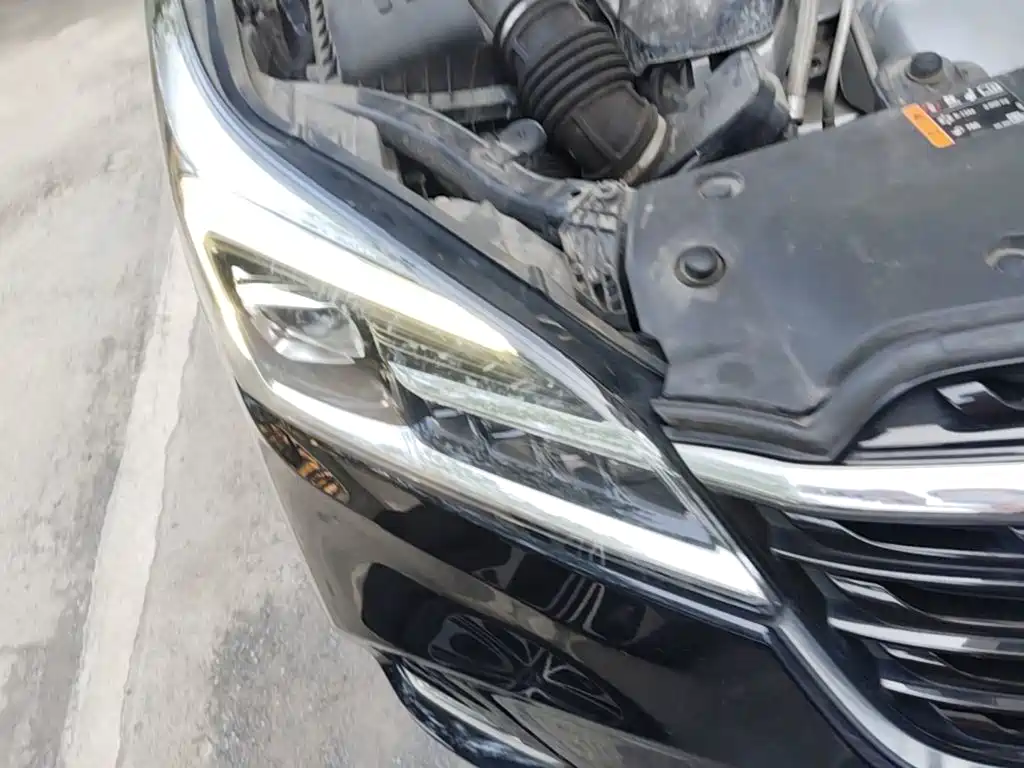 Buick Envision Plus — миниатюра 11