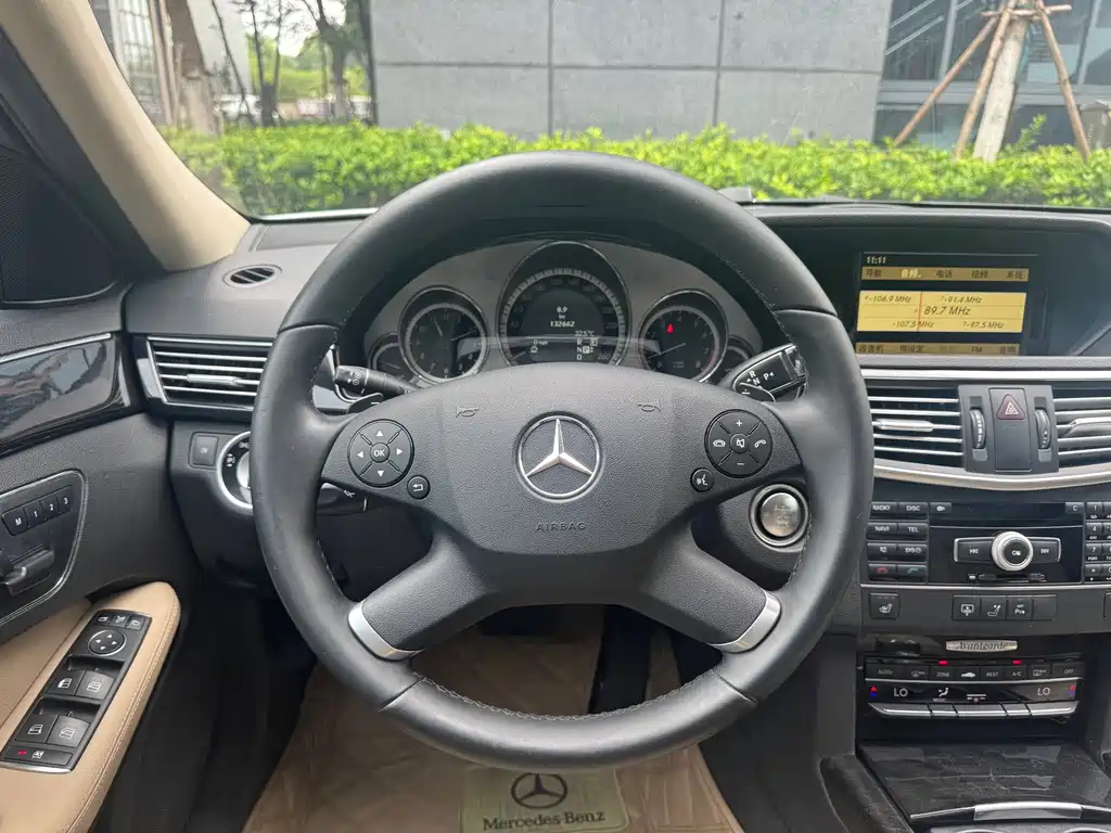 Mercedes-Benz E-Class — миниатюра 19
