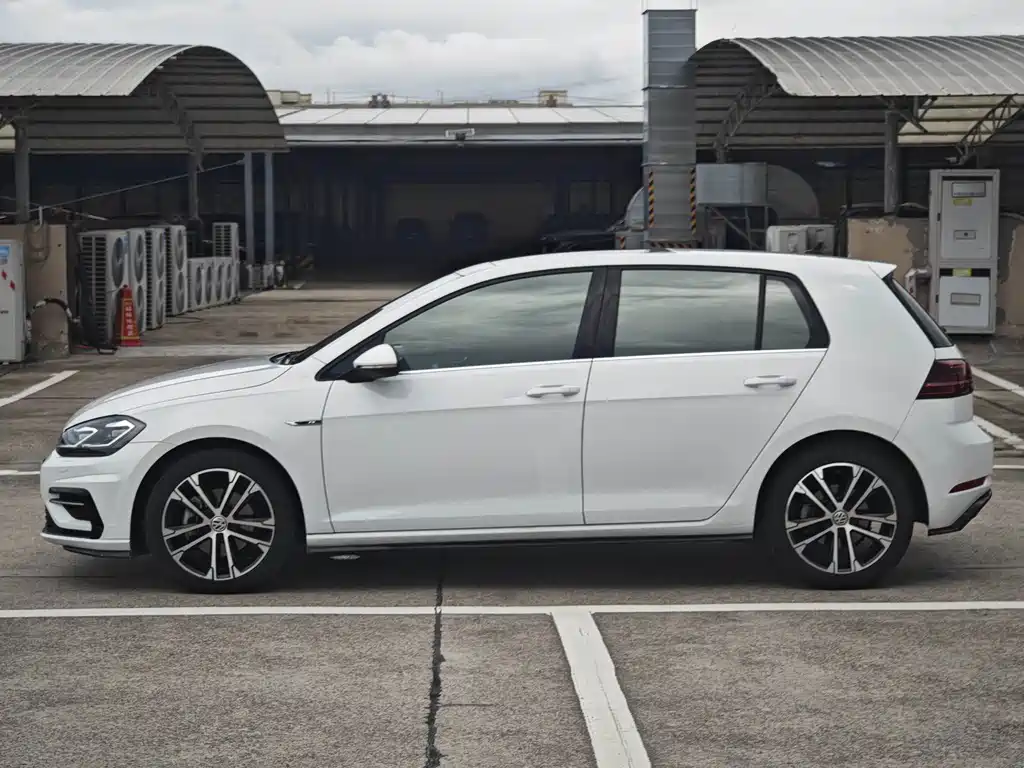 Volkswagen Golf — миниатюра 4