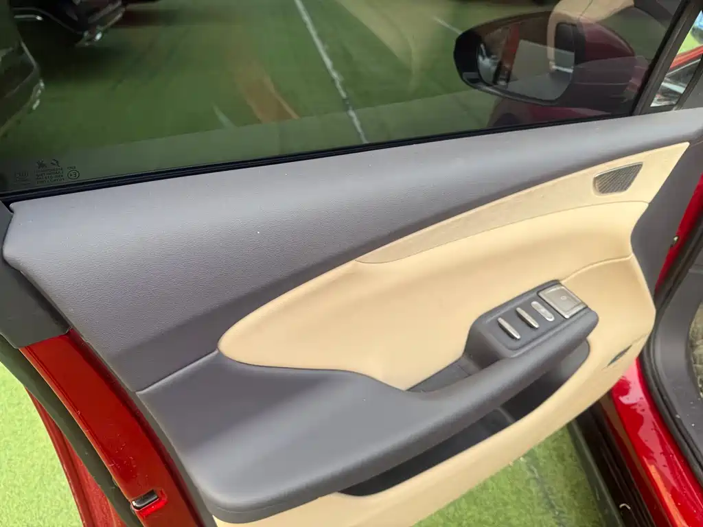 Hongqi HONGQI TIANGONG 05