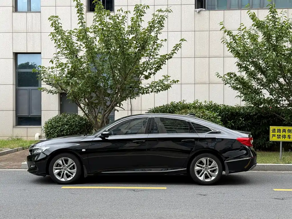 Honda Accord — миниатюра 3