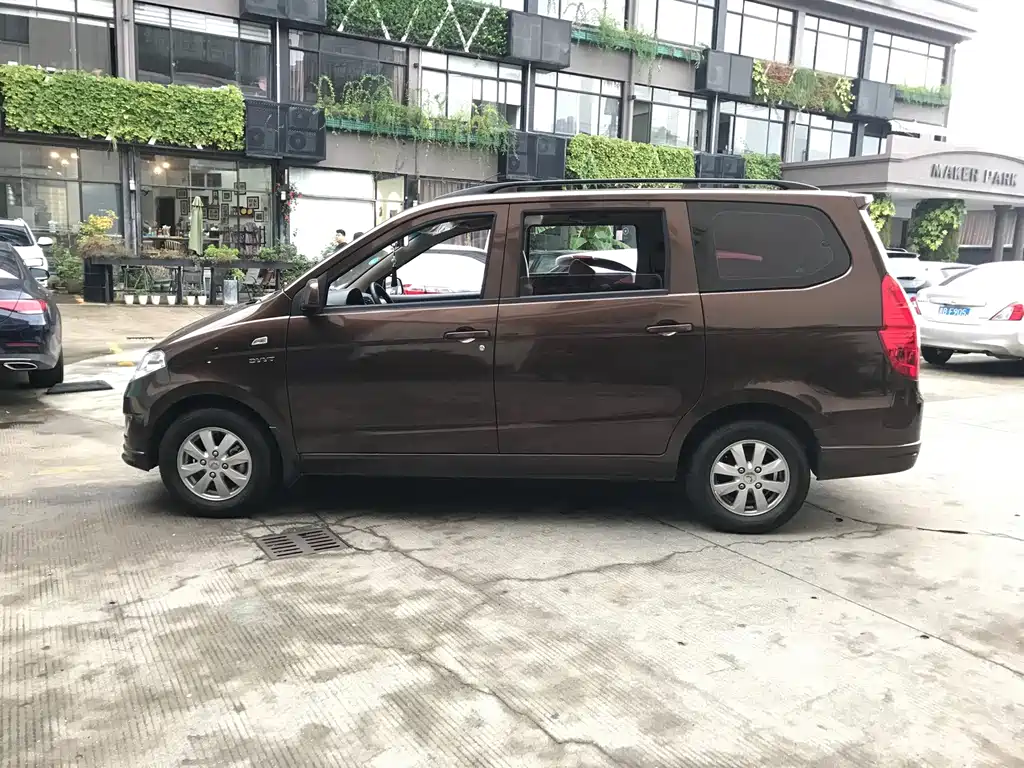 Wuling Hongguang — миниатюра 3