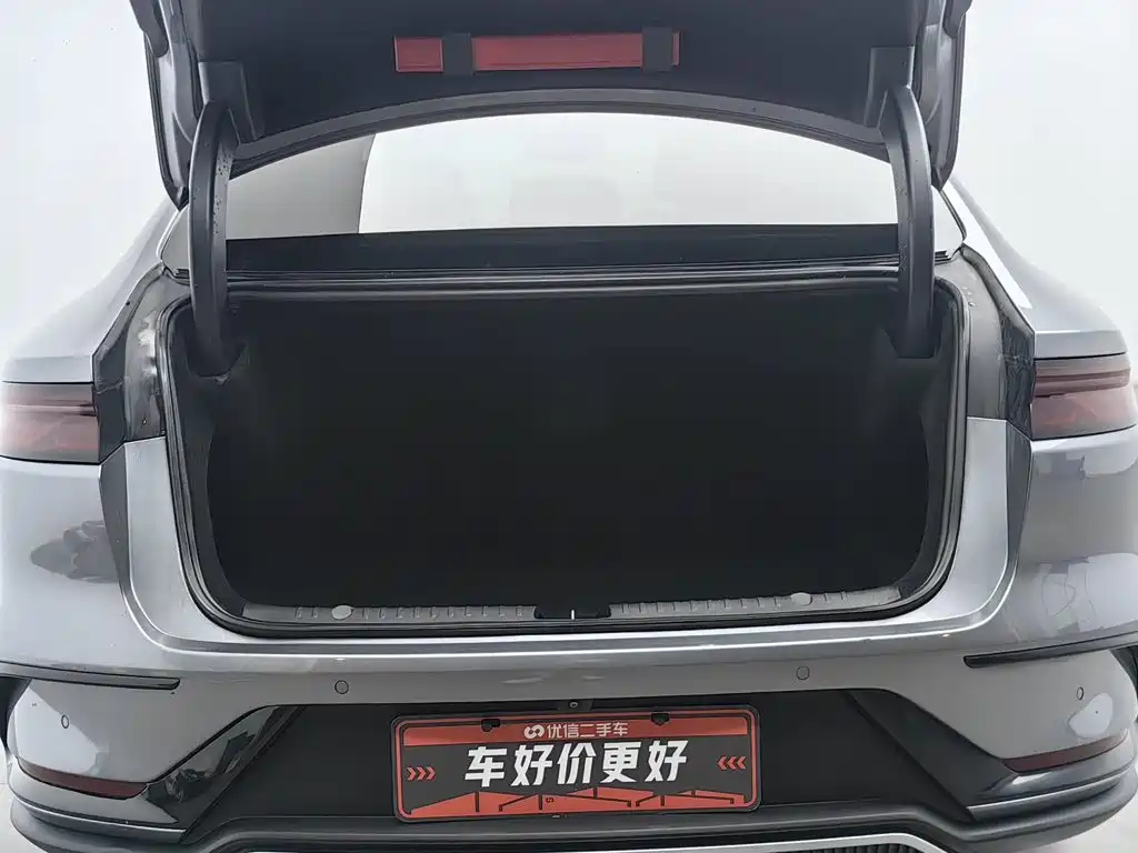 BYD Han — миниатюра 16
