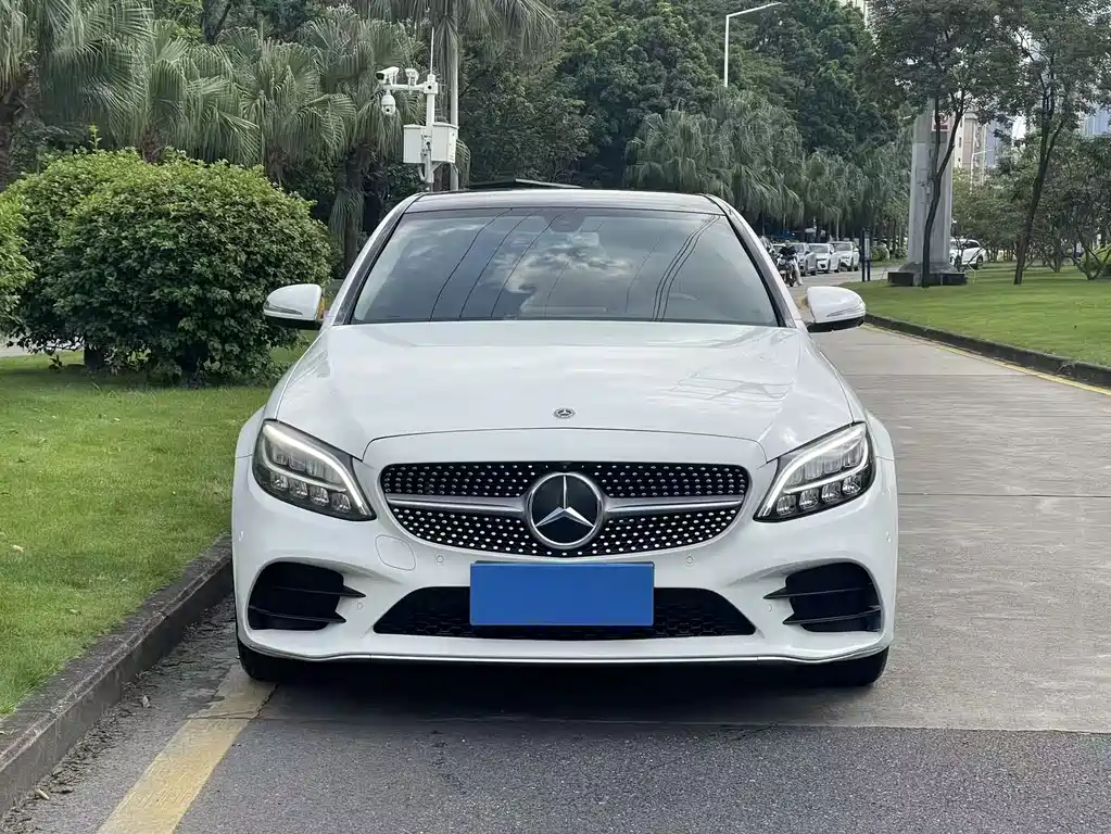 Mercedes-Benz C-Class — миниатюра 2
