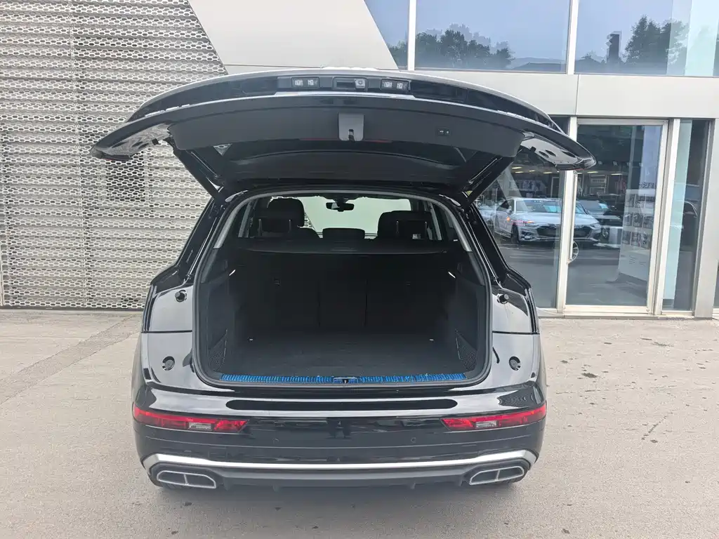 Audi Q5L 2023 45T Luxury