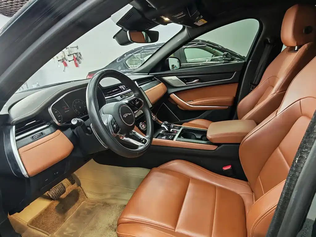 Jaguar XFL — миниатюра 4