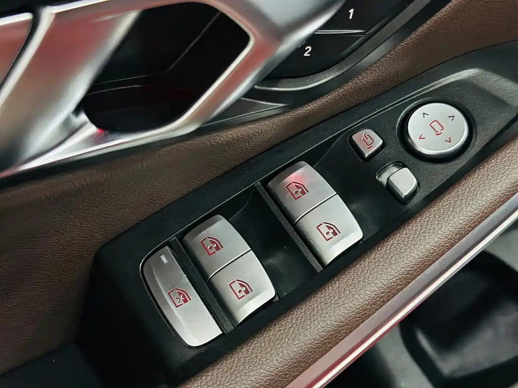 BMW 3 Series — миниатюра 13