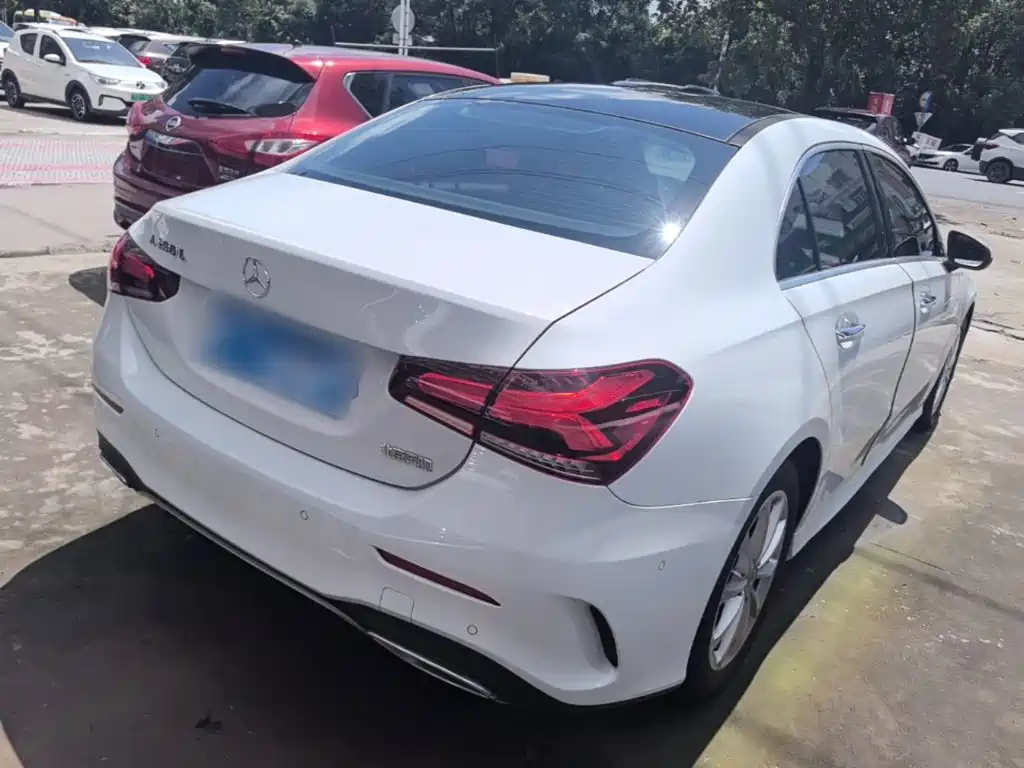Mercedes-Benz A-Class — миниатюра 7