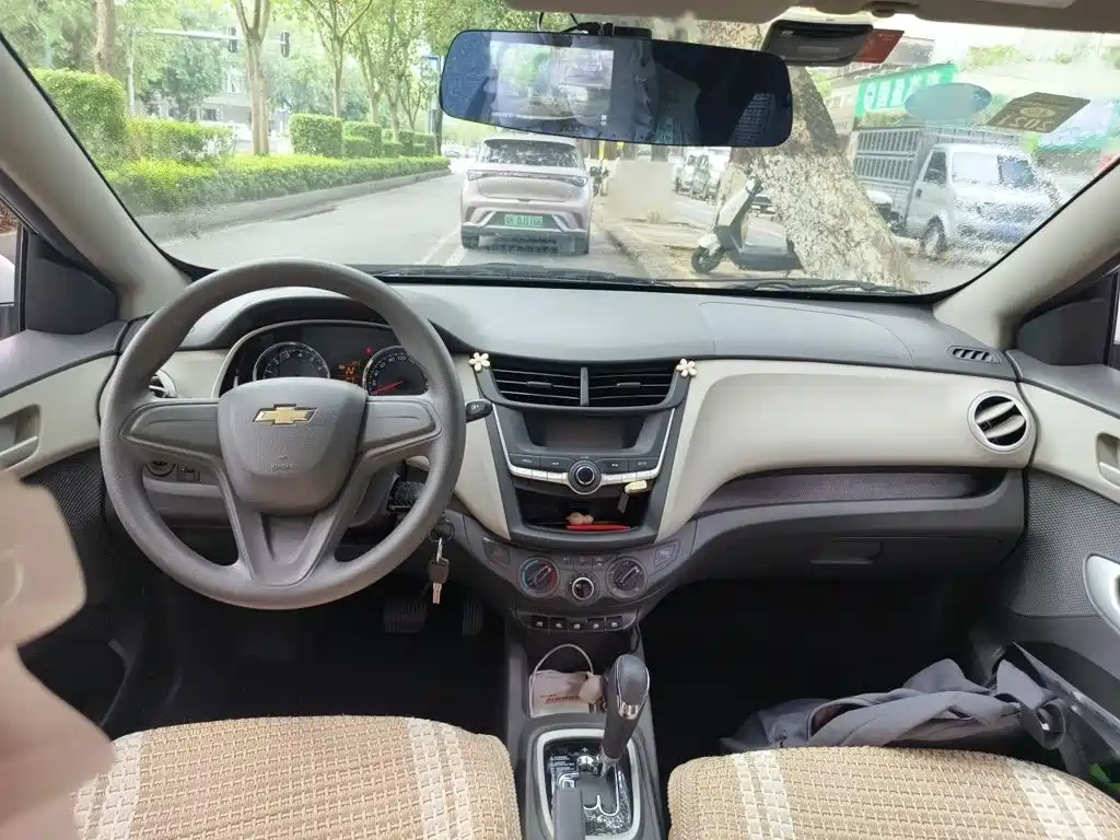 Chevrolet Sail — миниатюра 13