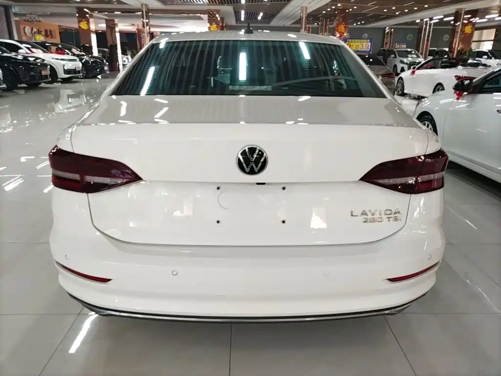 Volkswagen Lavida — миниатюра 6