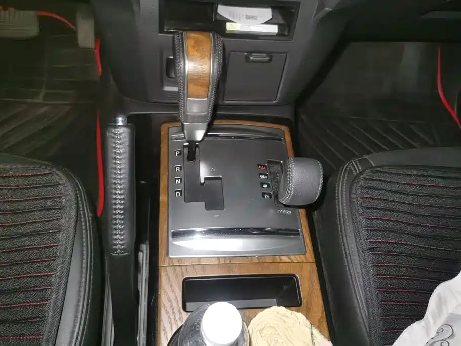 Mitsubishi Pajero (Import) — миниатюра 15