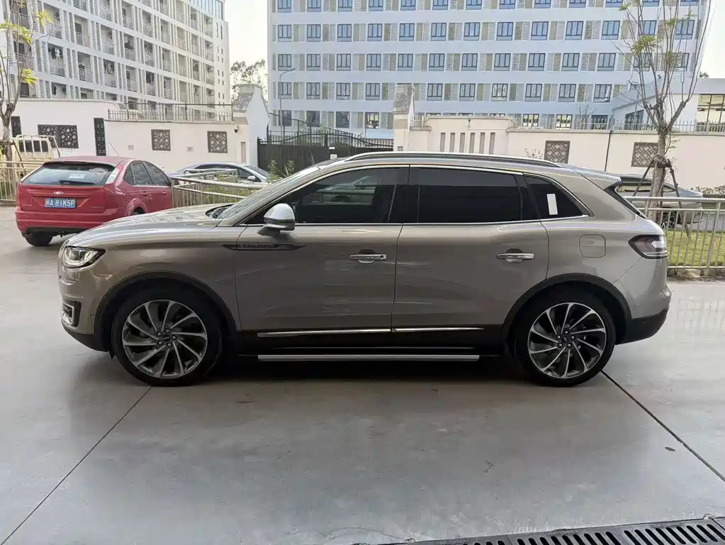 Lincoln Nautilus (Import) — миниатюра 3