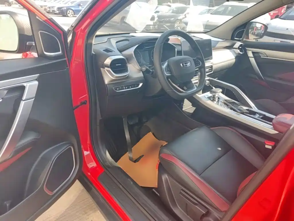Geely Binyue — миниатюра 16