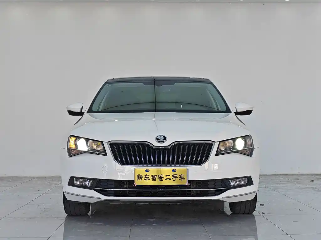Skoda Superb — миниатюра 2