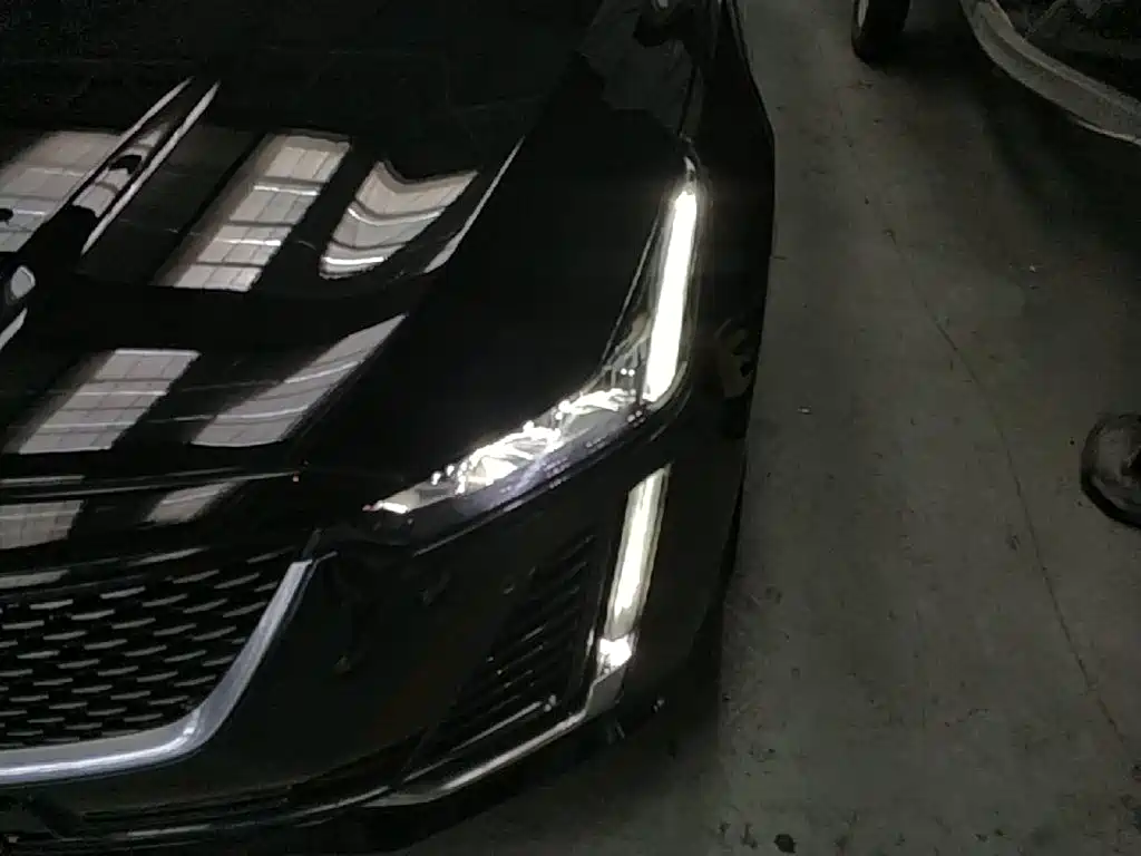 Cadillac CT5 — миниатюра 24