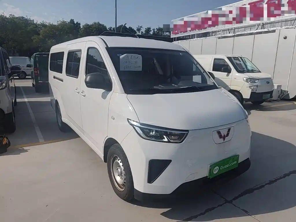 Wuling Yangguang — миниатюра 4