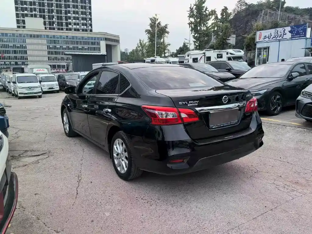 Nissan Sylphy — миниатюра 7
