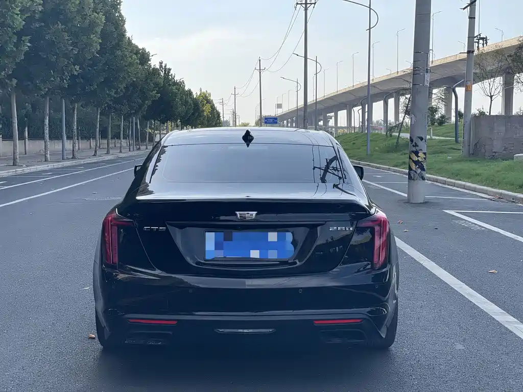 Cadillac CT5 — миниатюра 5