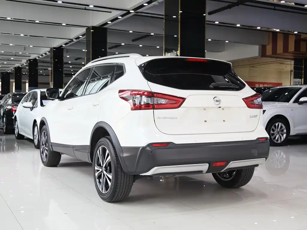 Nissan Qashqai — миниатюра 18