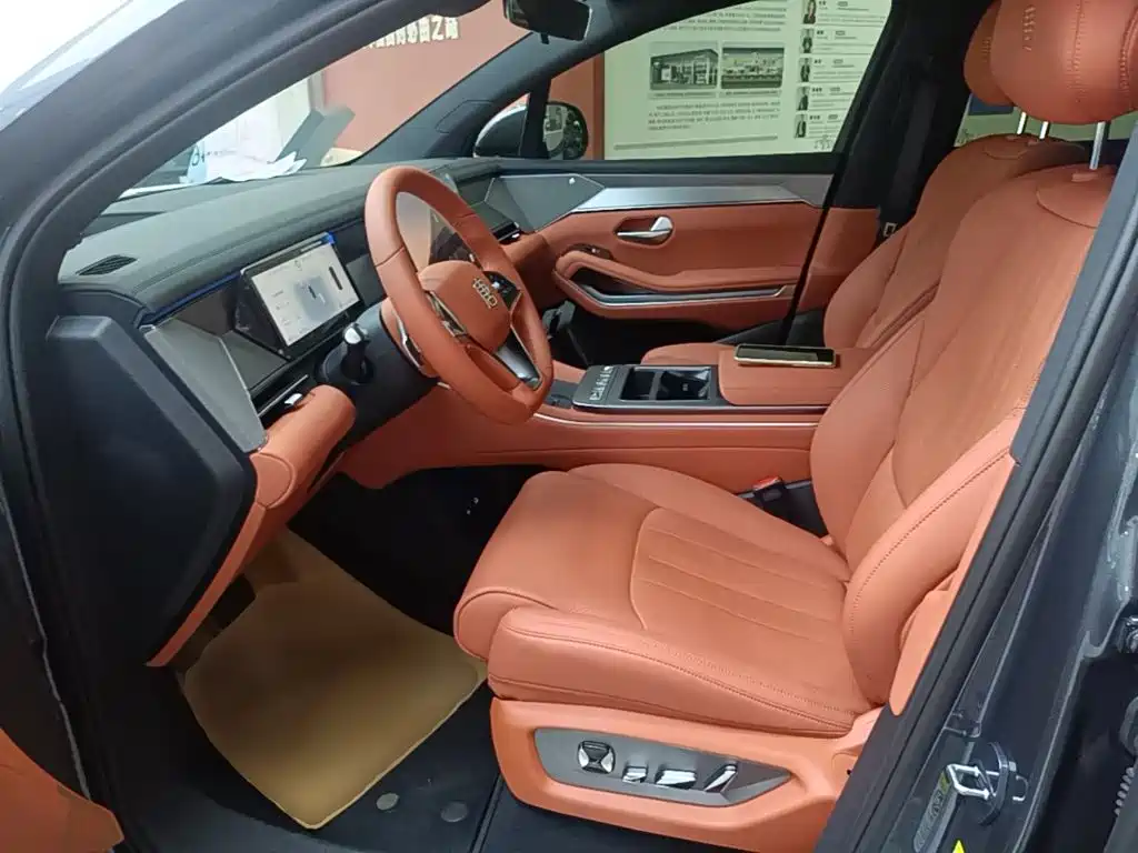 BYD Tang L — миниатюра 15