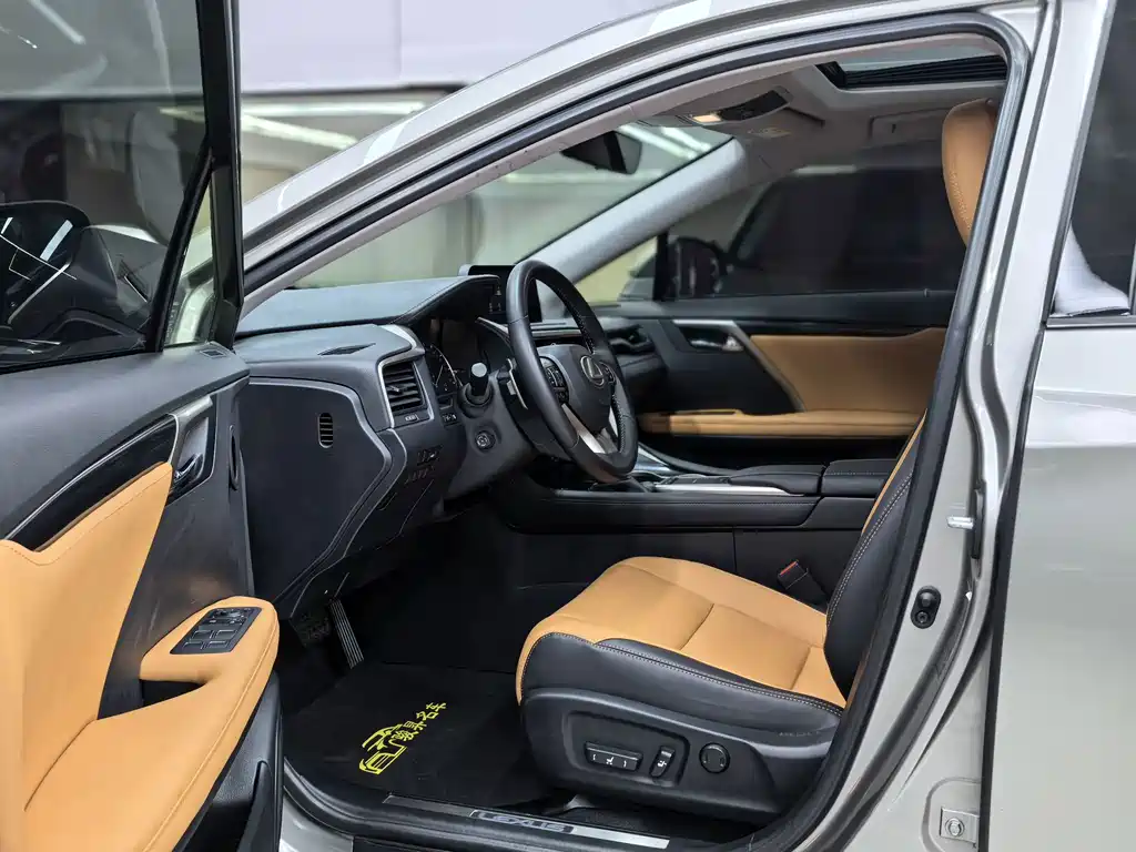 Lexus RX — миниатюра 10