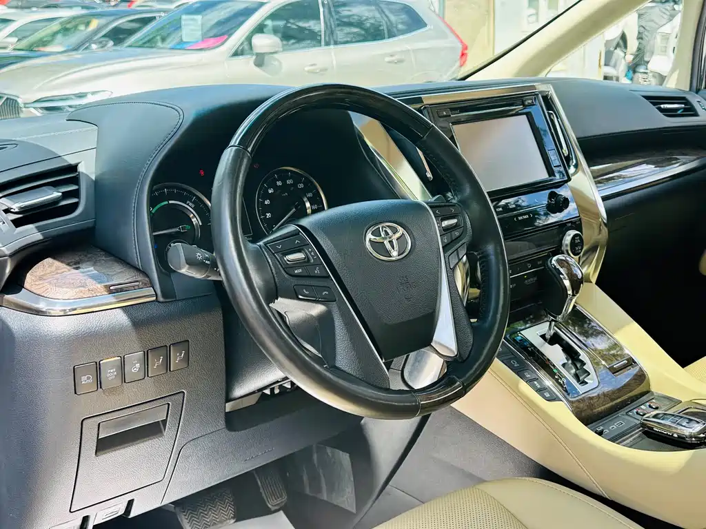 Toyota Alphard 2020 2.5L Luxury