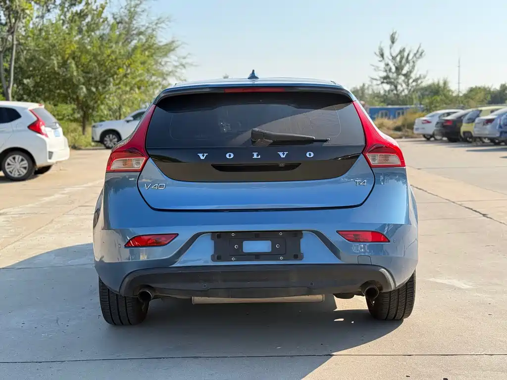 Volvo V40 — миниатюра 5