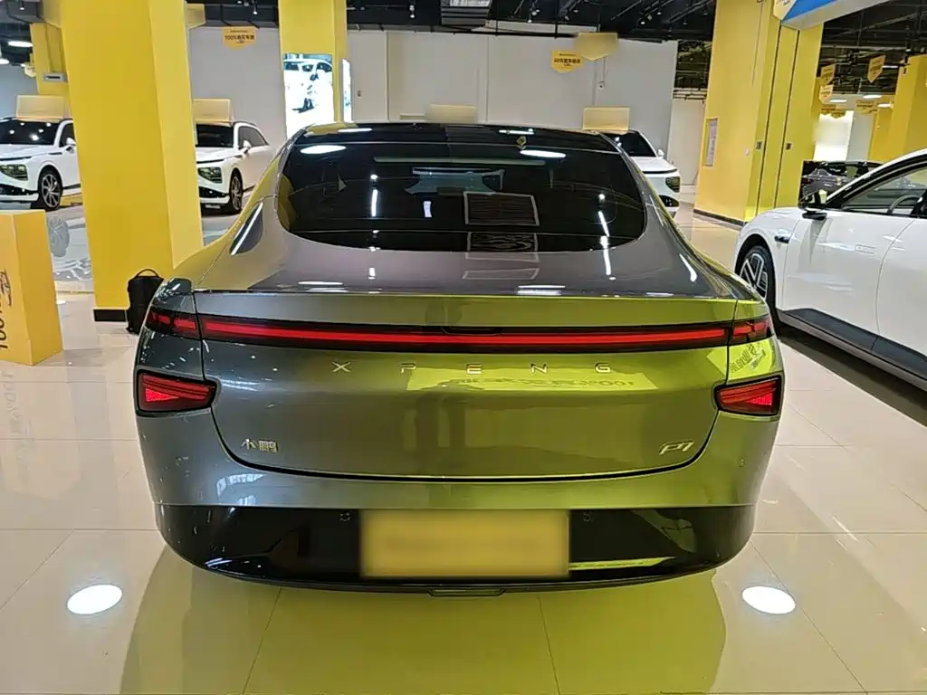 XPeng P7 — миниатюра 6