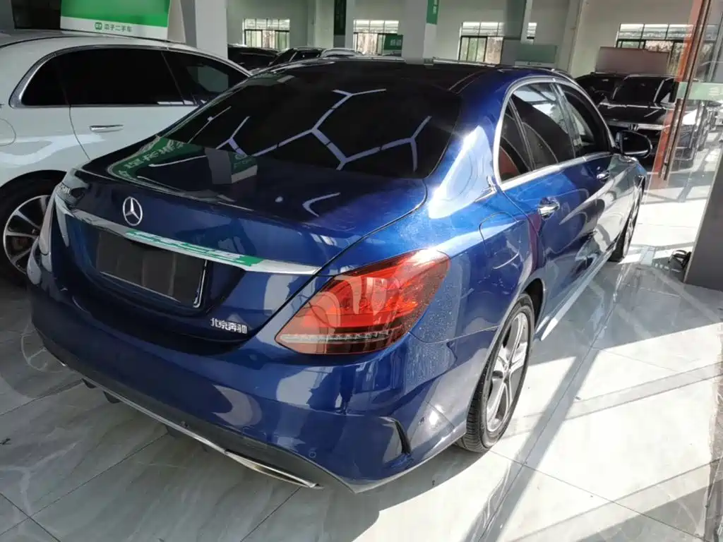 Mercedes-Benz C-Class — миниатюра 7