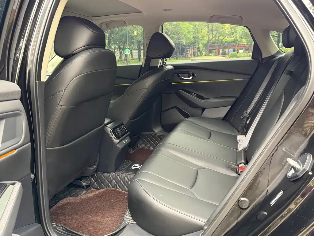 Honda Accord — миниатюра 8