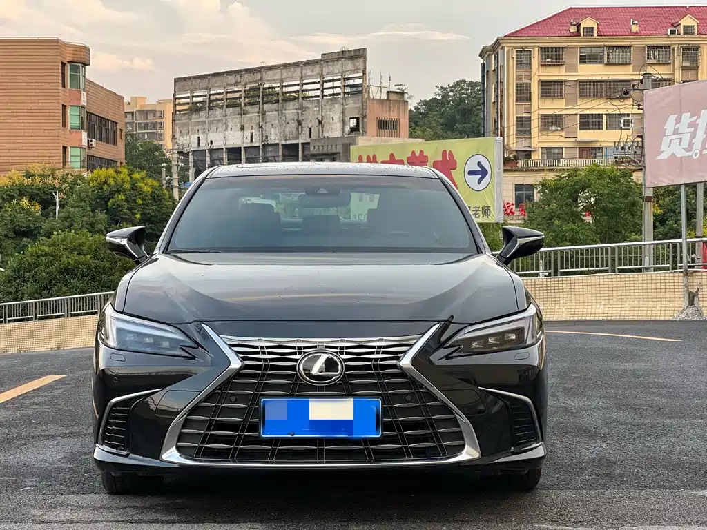 Lexus ES — миниатюра 2