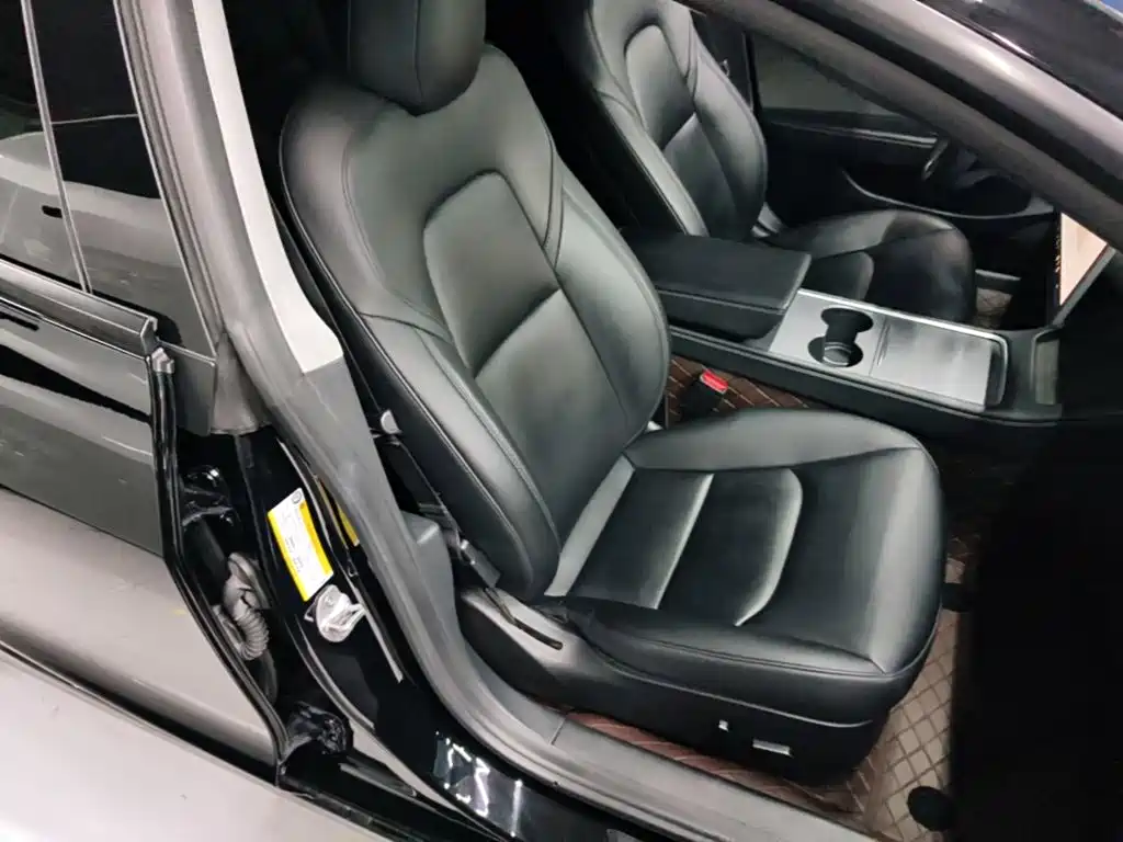 Tesla Model 3 — миниатюра 25