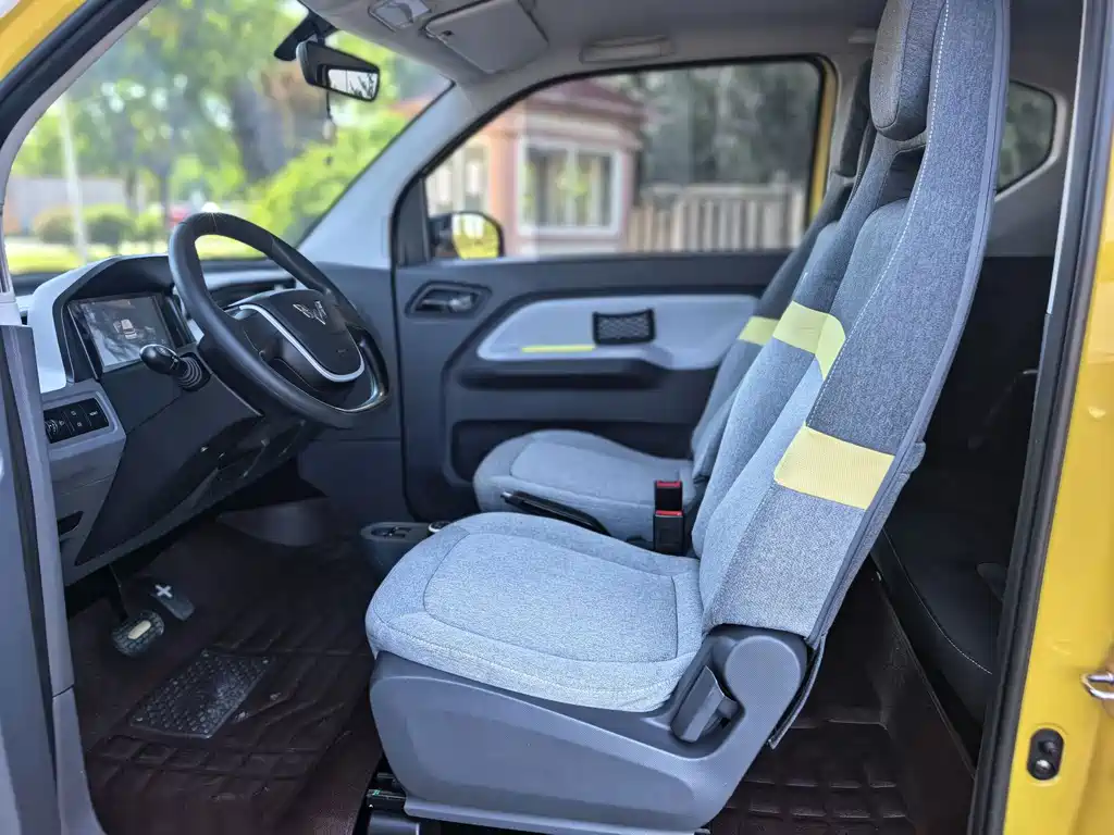 Wuling MINIEV — миниатюра 4