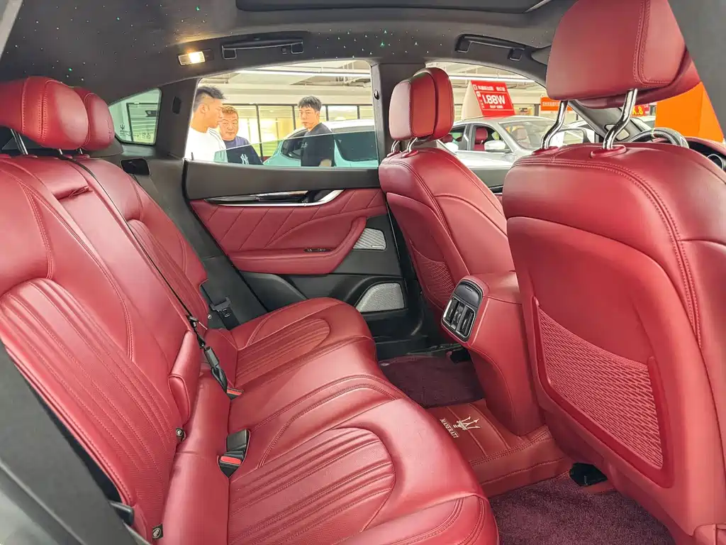 Maserati Levante — миниатюра 6