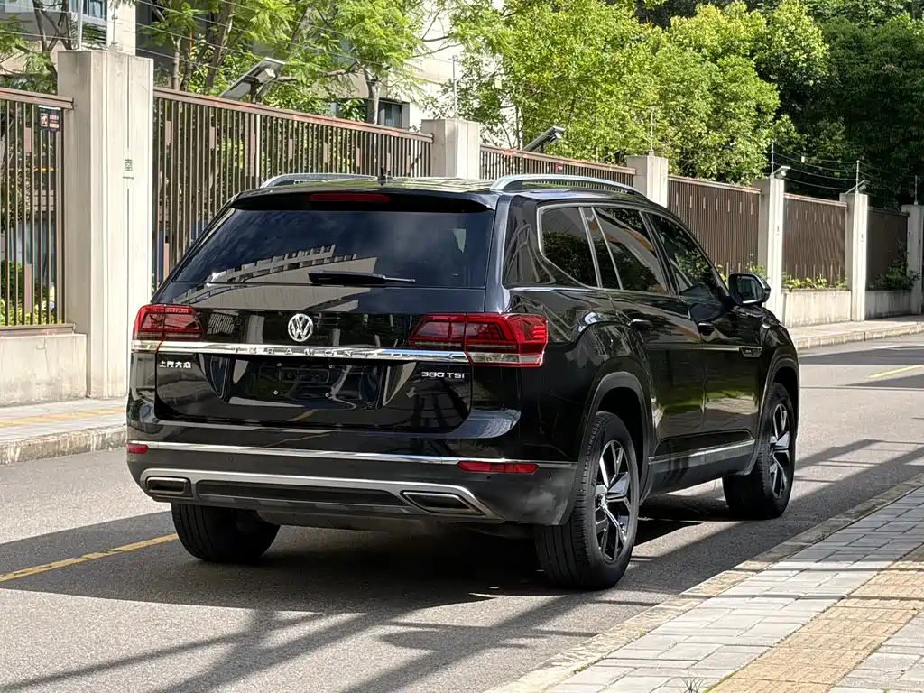 Volkswagen Teramont — миниатюра 11