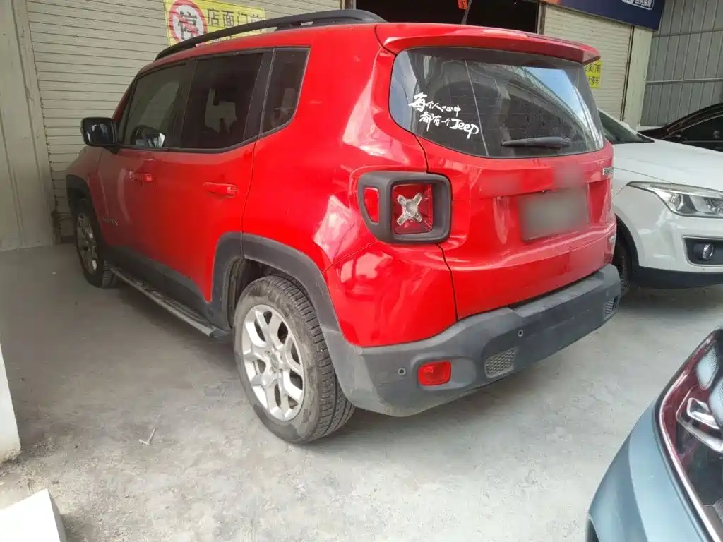 Jeep Renegade — миниатюра 11