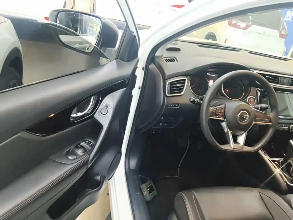 Nissan Qashqai — миниатюра 16