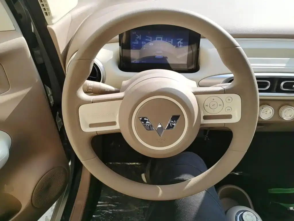Wuling MINIEV — миниатюра 11